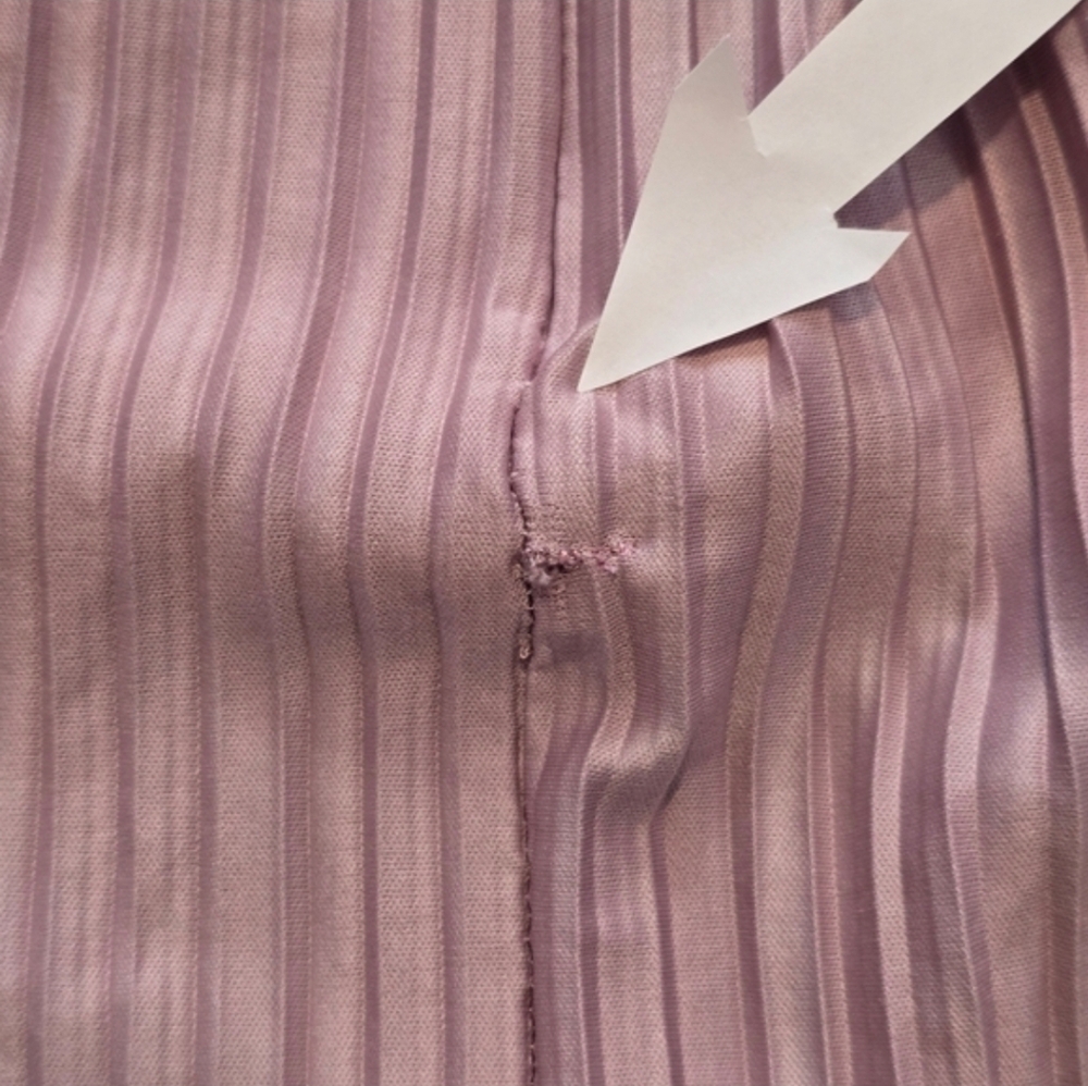 Atlein Mauve Plisse Top In Pink Turtleneck Sleeveless Size 4 - Picture 8 of 12